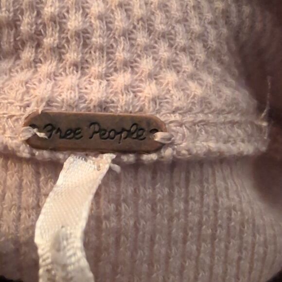 Free people in the mix pink‎ thermal knit and crochet top size small boho - Picture 2 of 9